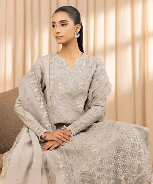 3 Piece - Embroidered Lawn Suit