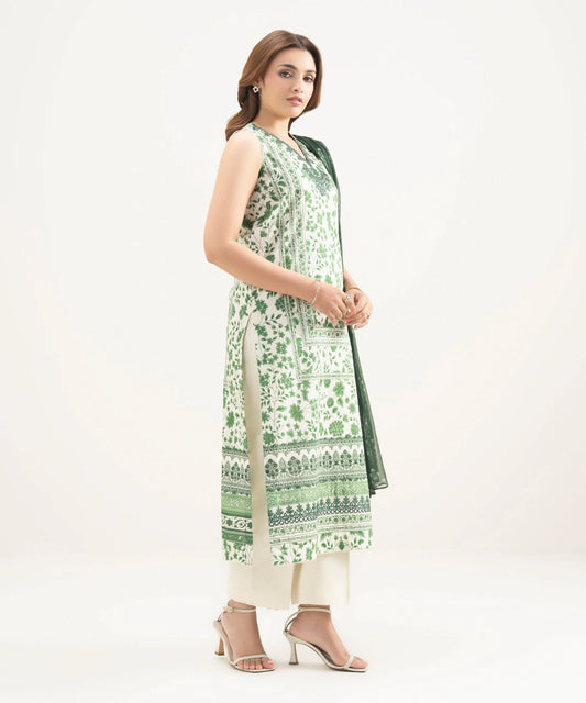 3 Piece - Embroidered Lawn Suit