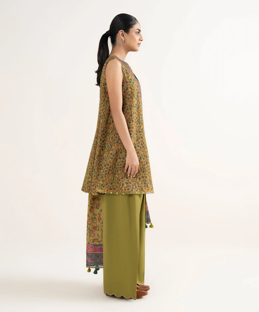 3 Piece - Embroidered Lawn Suit