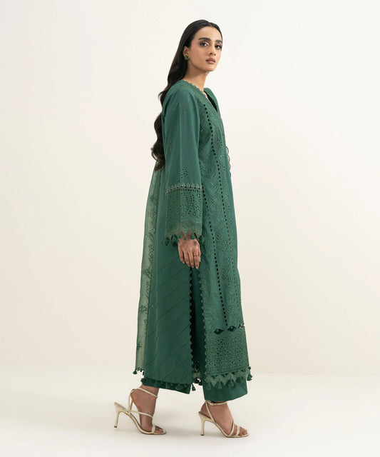 3 Piece - Embroidered Lawn Suit