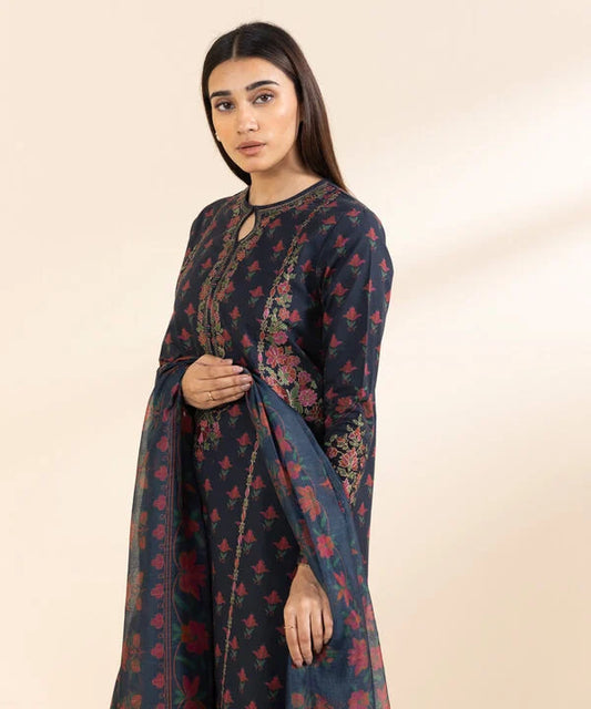 3 Piece - Embroidered Lawn Suit