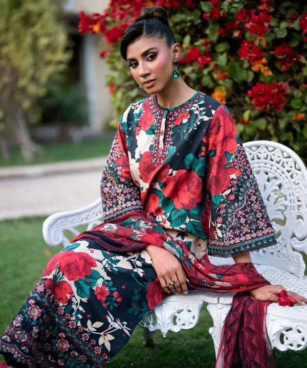 3 Piece - Embroidered Lawn Suit